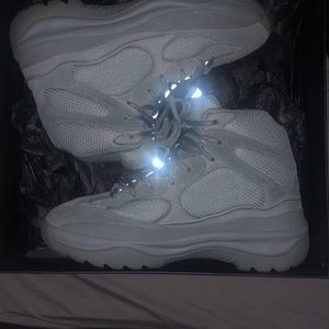 Yeezy Desert Blue (Season 7)